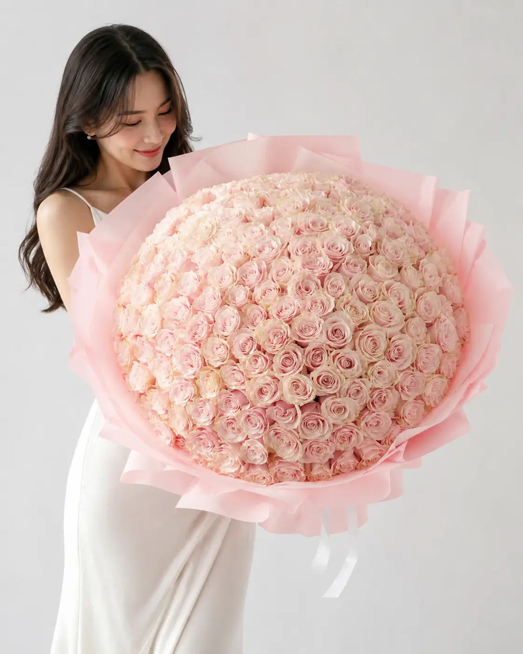 Luxury Light Pink Roses Hand Bouquet