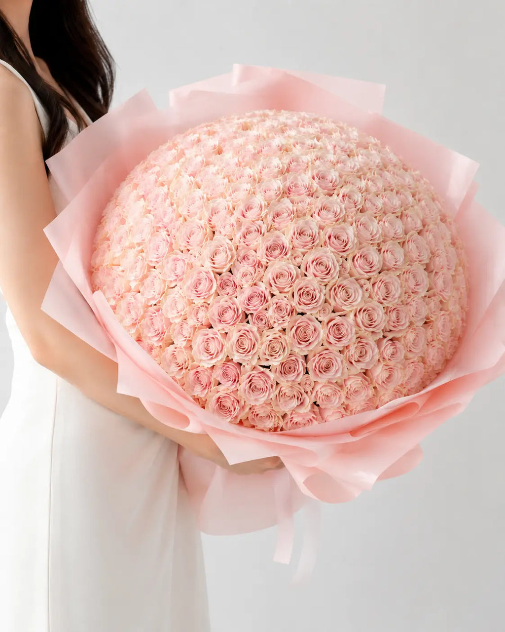 Luxury Light Pink Roses Hand Bouquet